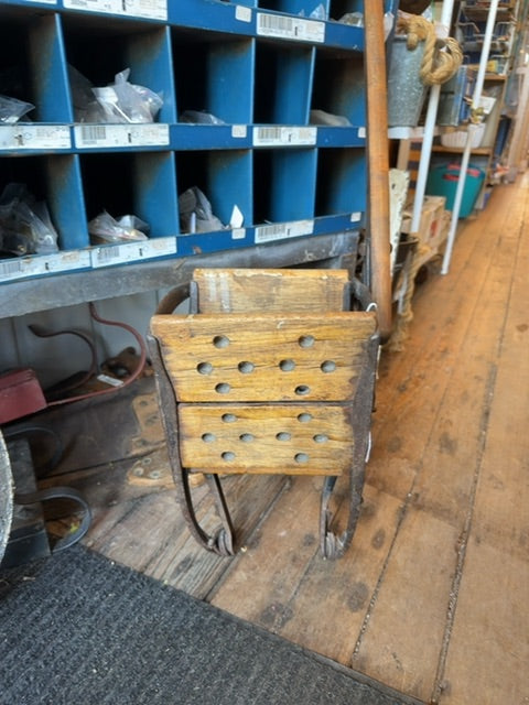 Vtg mop ringer/planter