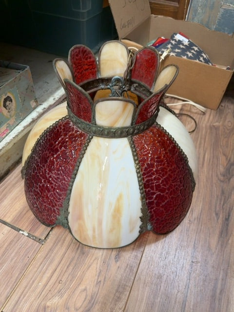 Red hanging lite