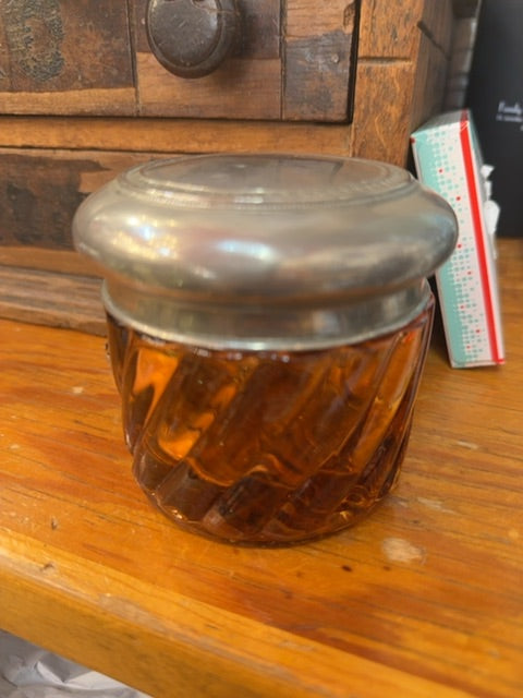 Amber jar with lid