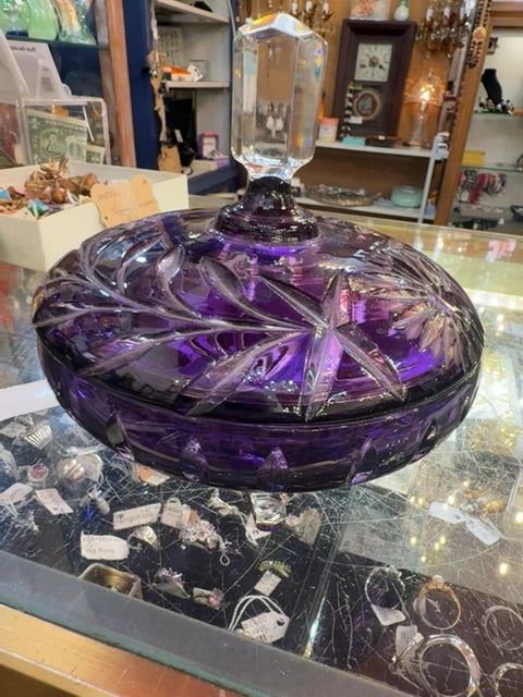 Etches crystal bowl with lid & feet
