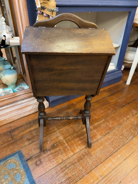 Sewing cabinet