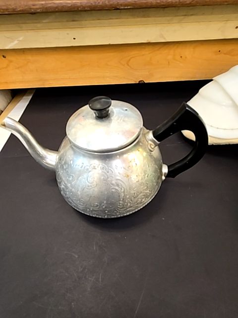 Swan teapot