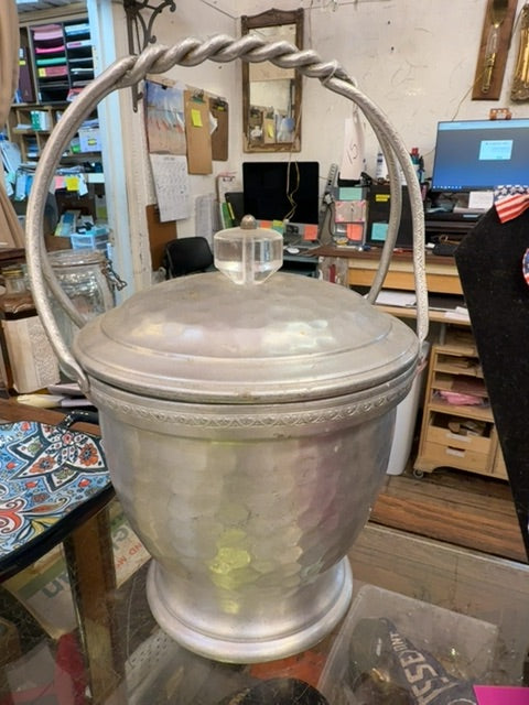 Ice bucket