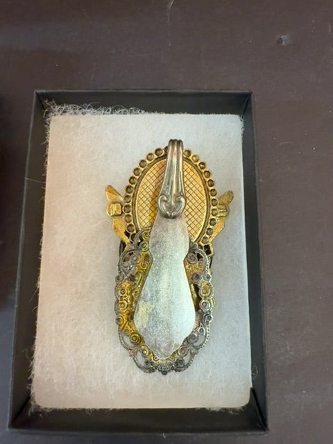 Pin