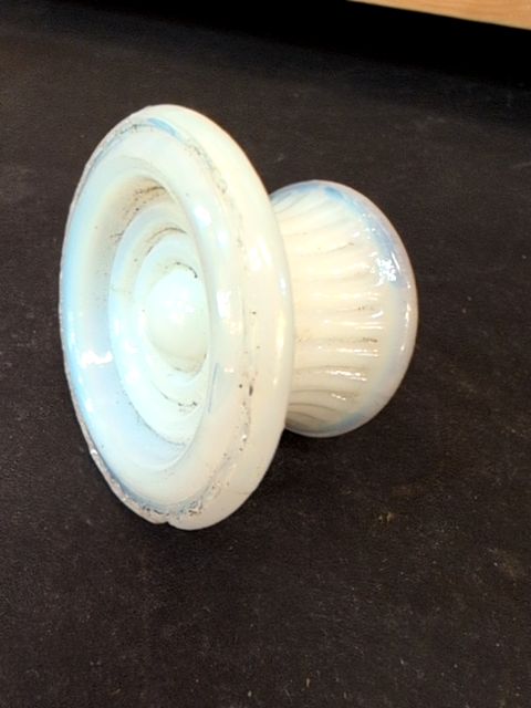 Sandwich Glass Pull