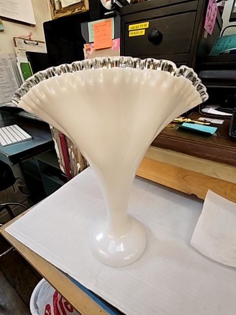 Silvercrest Fan Vase