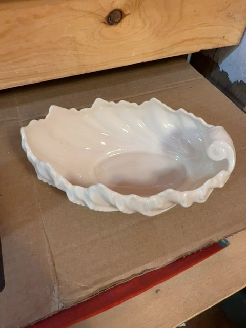 Lenox leaf bowl