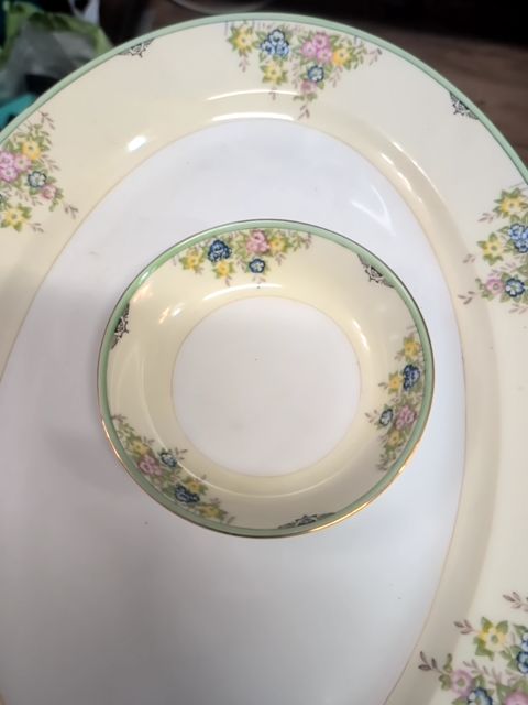 Meito Isabella pattern bowl