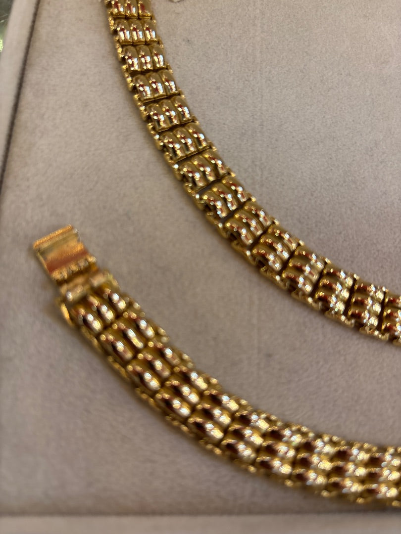 2 PC Gold set necklace /  bracelet