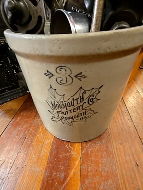 Monmouth Crock