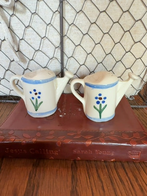 Watering Can Shawnee Salt & Pepper Shakers, 3"