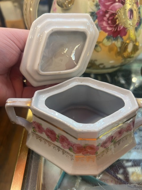 Sugar dish