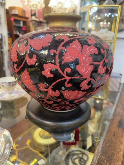 Chinese Asian vase w/base