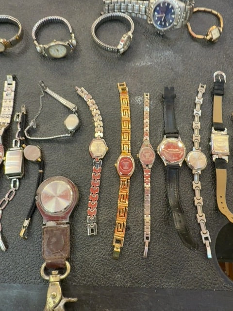 Vintage watch lot