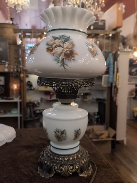 Floral gone with the wind Glass lamp