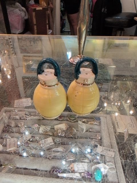 Salt&Pepper Shaker pineapples?