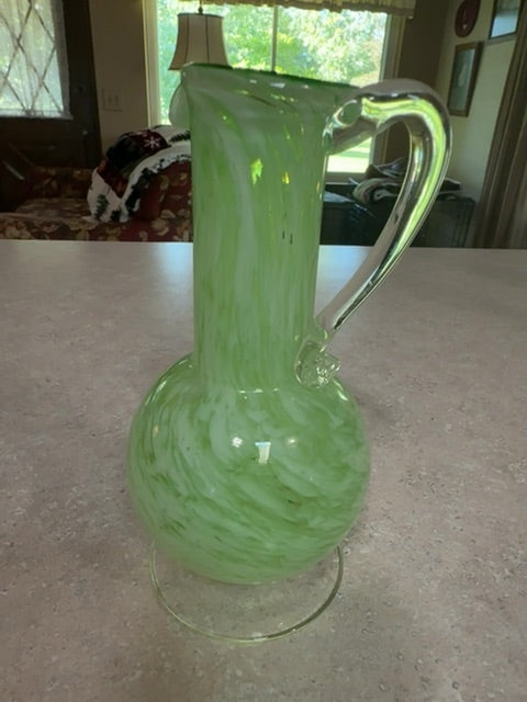 Vtg hand blown green  swirl