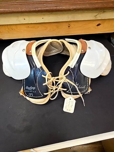 Shoulder pads