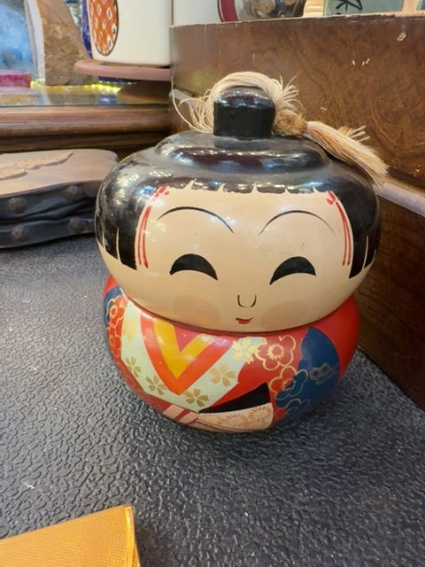 Vtg Kokeshi Doll.