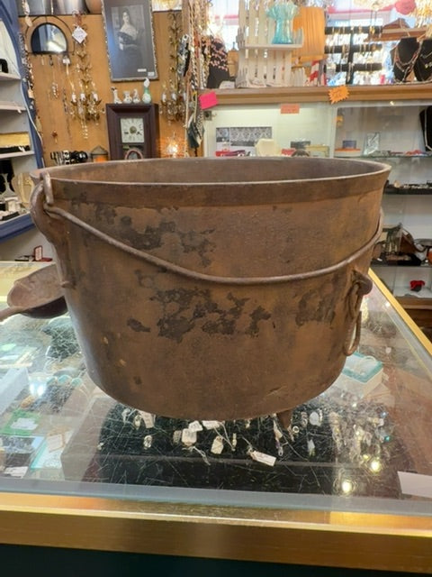 Antique Gate #8 bean pot