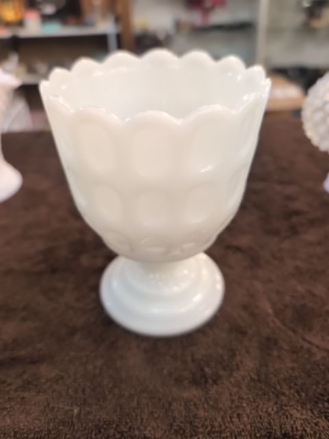 White Brody thumbprint chalice