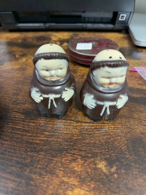 Salt & pepper
