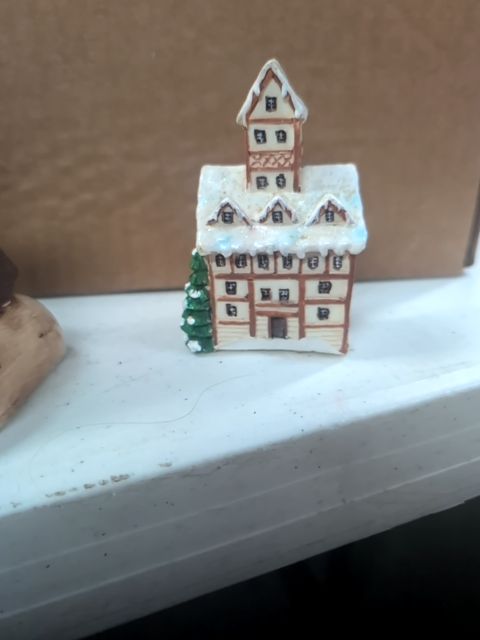 Mini Christmas village multi room building