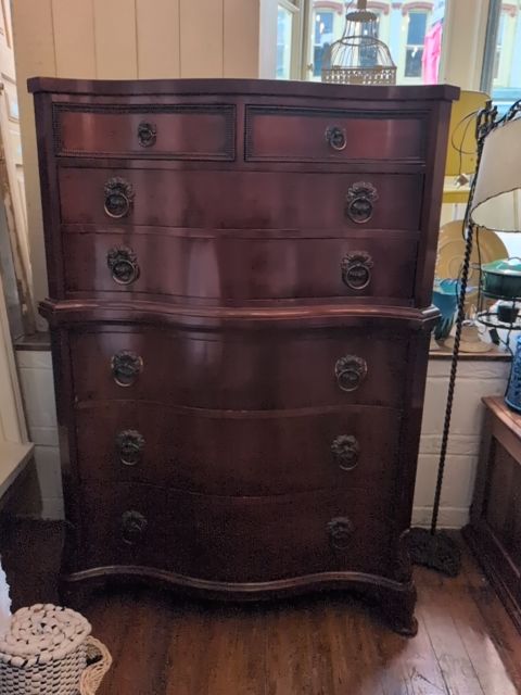 1940s dresser mahogany veneer