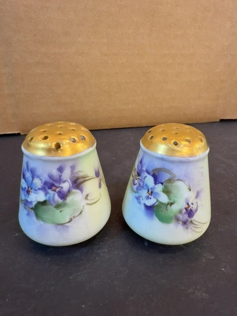 Salt & pepper