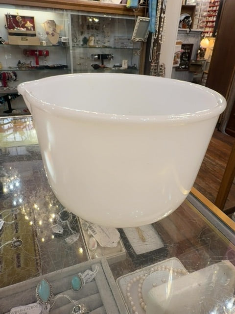 Milk glass mixing bowl 6.5”