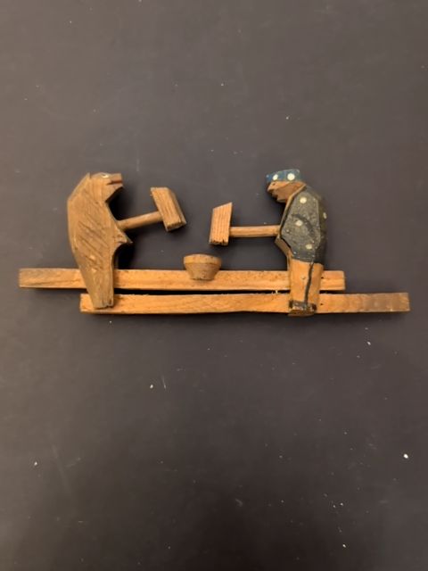 Antique fidget widget
