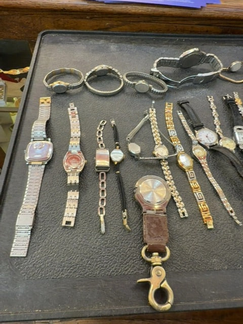 Vintage watch lot