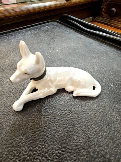 MCD Lusterware Shepherd