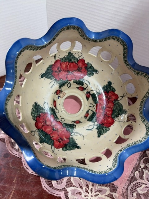 Polish pottery