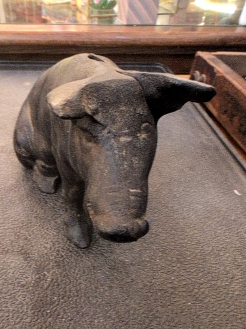 Cast iron hog Bank
