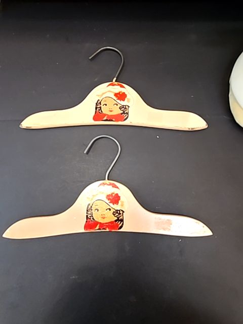 Childs Hanger